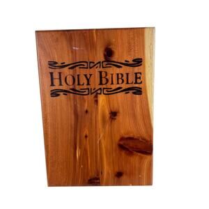 Holy Bible White Hardcover Remembrance Edition Cedar Box‎ Hinged Case